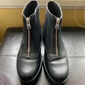 DIVIDED Fashion Boots